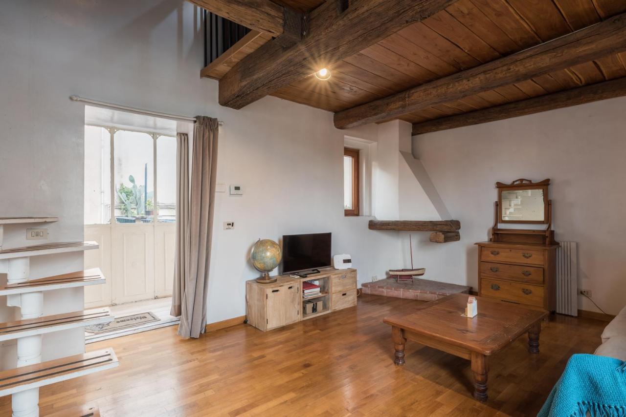 Appartamento Cozy Wooden Apt In Piazza Navona Roma Esterno foto