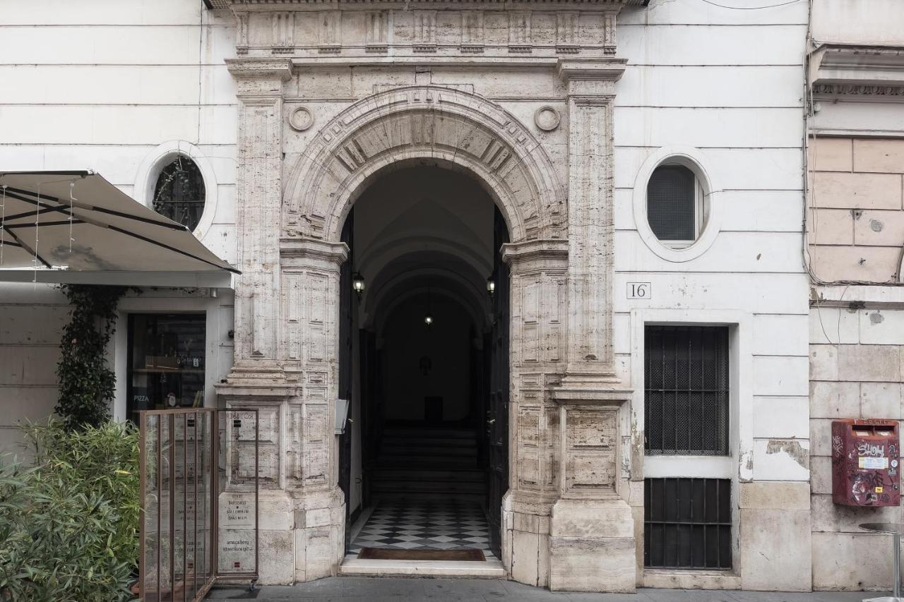 Appartamento Cozy Wooden Apt In Piazza Navona Roma Esterno foto